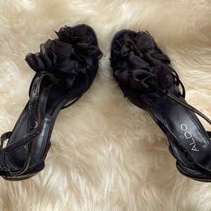 Black&Beautiful! Never Worn Comfortable 3” Heel, Ruffle super secure